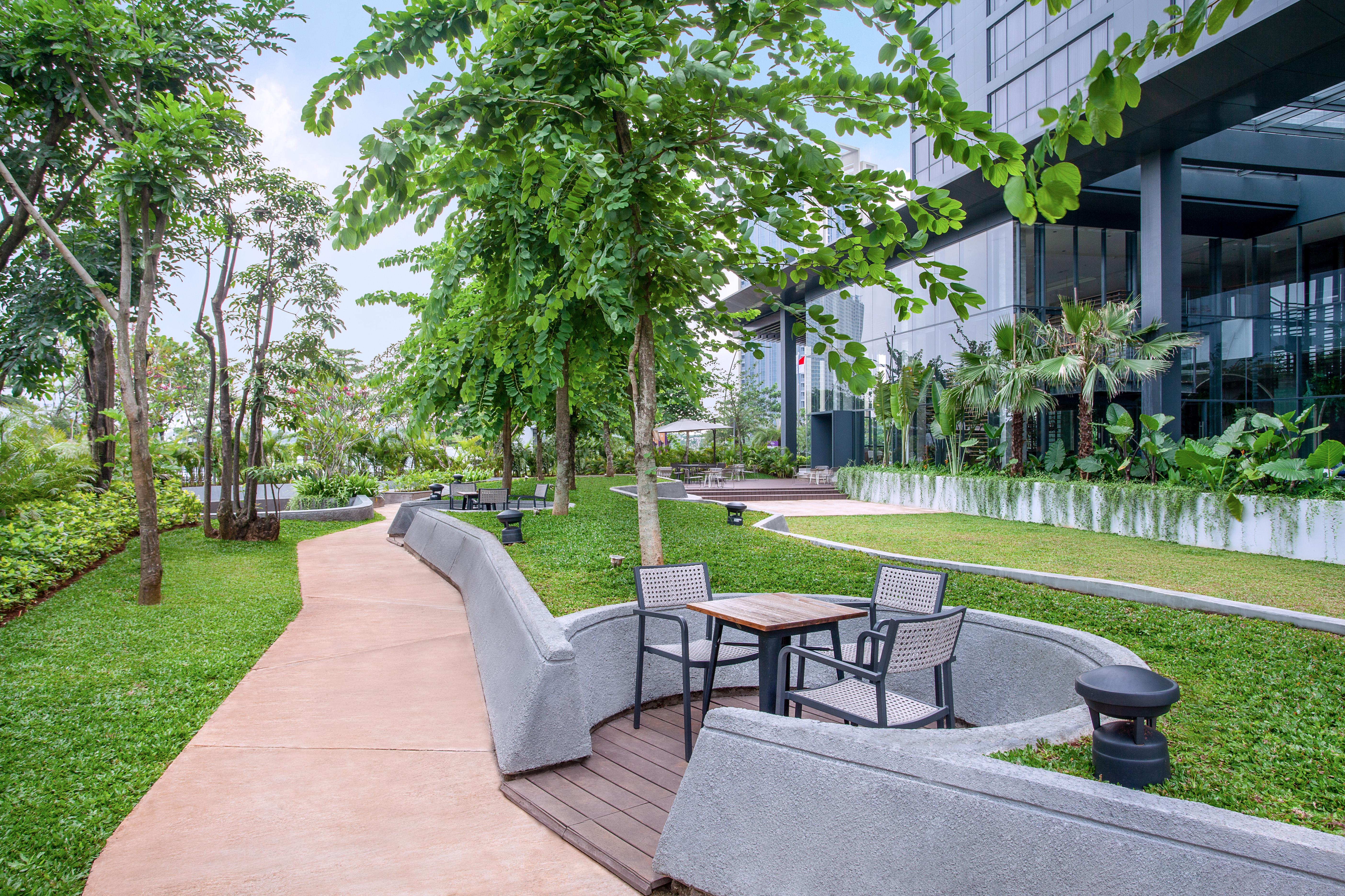 Mercure Tangerang Bsd City Exteriör bild
